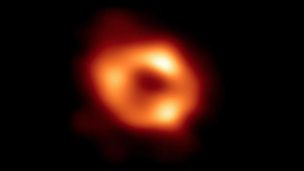 Chứng kiến hố đen siêu lớn thức giấc, nuốt chửng vật chất xung quanh