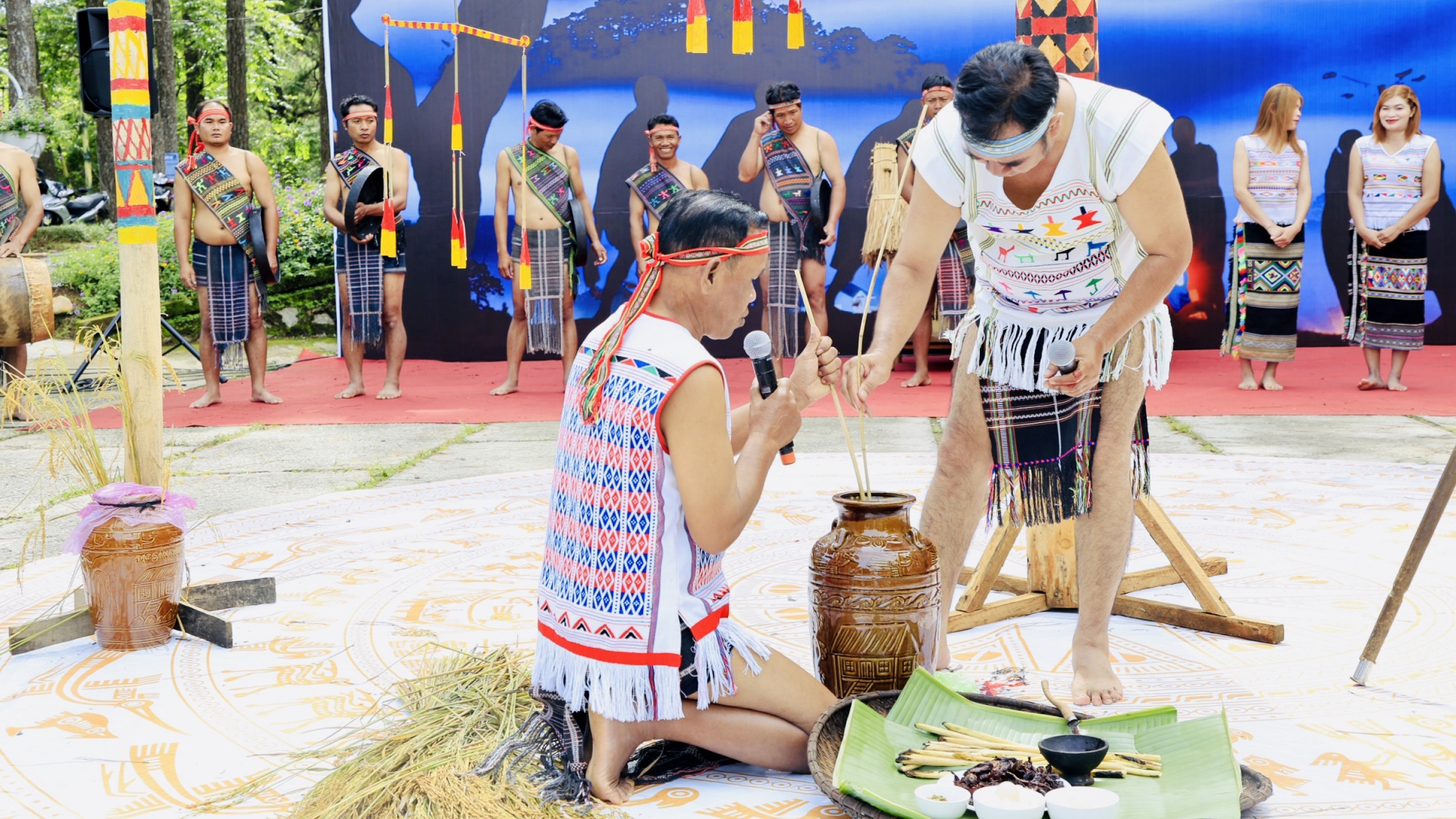Tái hiện Lễ hội Mừng lúa mới của dân tộc Mạ