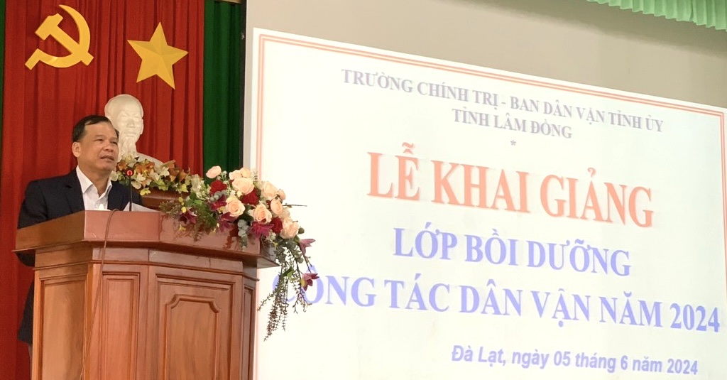 í Lê Minh Quang - Phó Trưởng Ban Thường trực Ban Dân vận Tỉnh ủyPhát biểu khai giảng lớp bồi dưỡng, đồng ch 