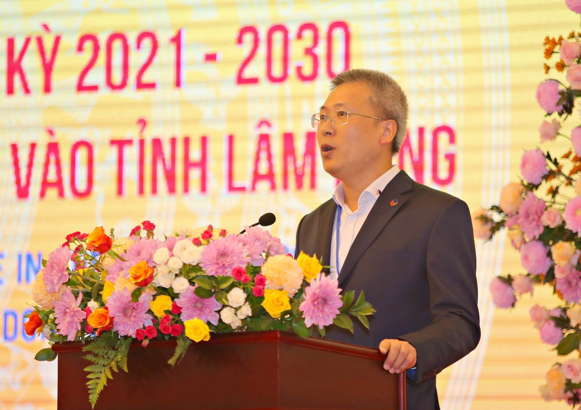Ông Lê Huỳnh Mai – Phó Chủ tịch Tập đoàn Đèo Cả phát biểu bày tỏ quyết tâm đầu tư tuyến cao tốc Tân Phú - Bảo Lộc và đề xuất báo cáo đến Thủ tướng hỗ trợ tháo gỡ khó khăn về vay vốn đầu tư