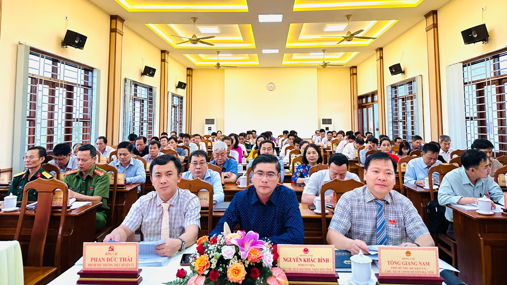 HĐND huyện Đạ Tẻh khóa VIII họp kỳ thứ 14