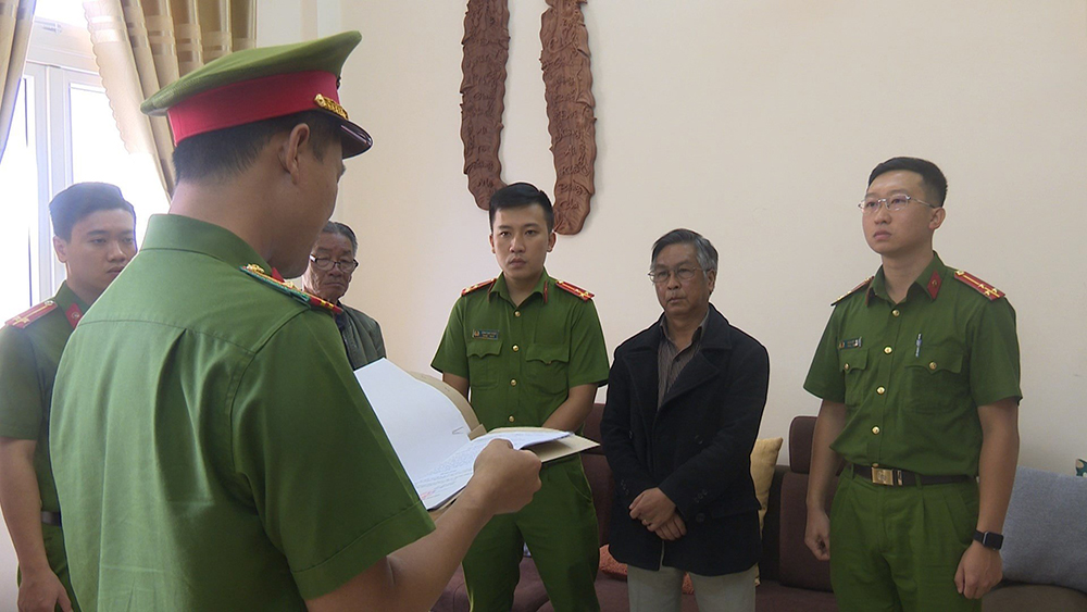 Khởi tố, bắt tạm giam 2 đối tượng đưa hối lộ tại Trung tâm Đăng kiểm Lâm Đồng