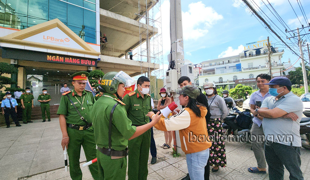 Nhiều khách hàng của LienVietPostBank Bảo Lộc “sập bẫy” nhân viên tín dụng