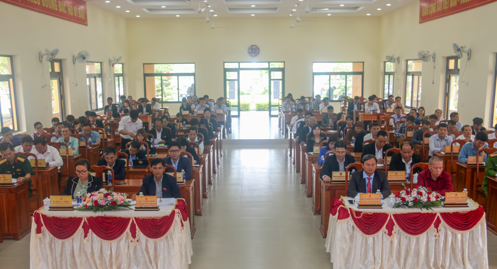 HĐND huyện Đam Rông khóa IV họp kỳ thứ 11
