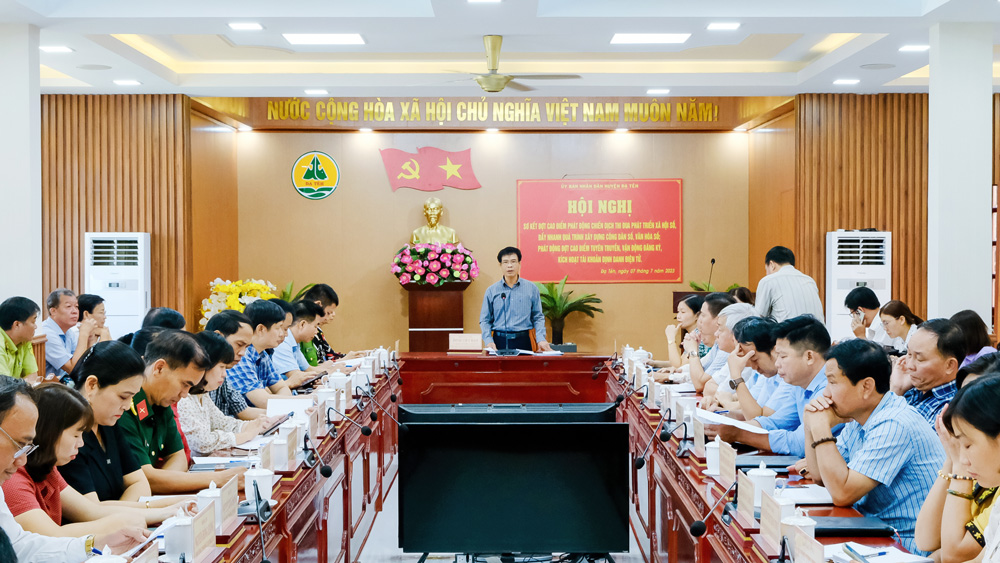 Đạ Tẻh: Thúc đẩy phát triển xã hội số và xây dựng công dân số