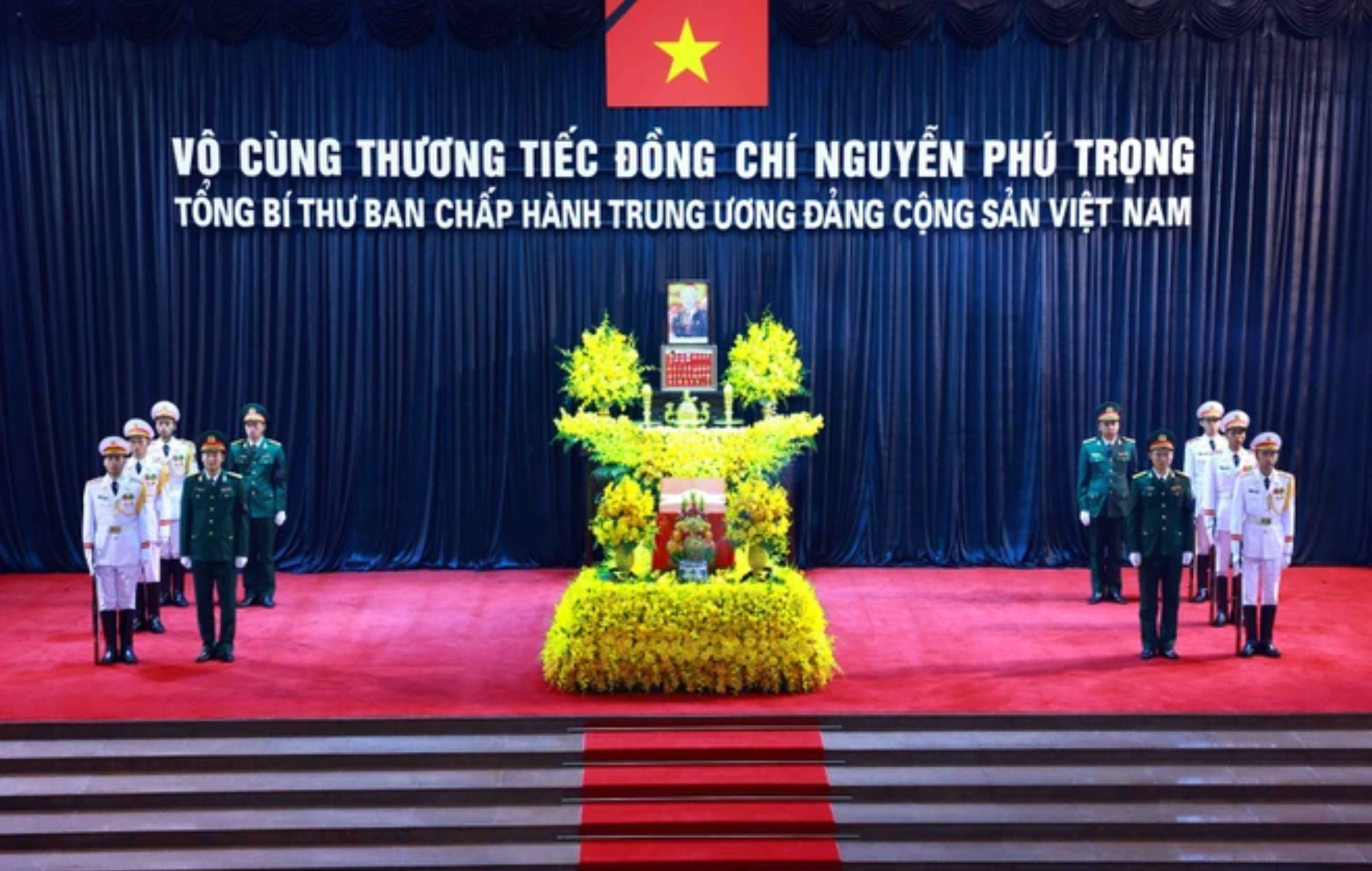 Linh cữu Tổng Bí thư Nguyễn Phú Trọng quàn tại Nhà tang lễ Quốc gia số 5 Trần Thánh Tông, Hà Nội