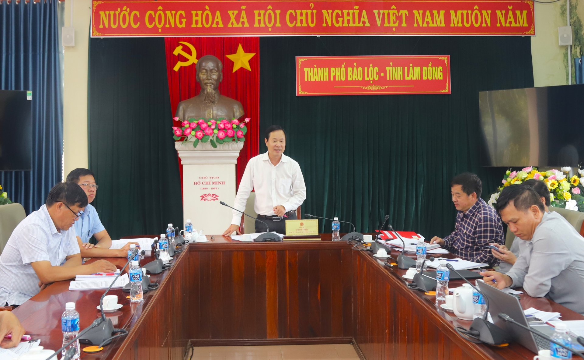 Đồng chí Phạm Triều - Chủ tịch Ủy ban MTTQ Việt Nam tỉnh Lâm Đồng phát biểu kết luận tại buổi làm việc