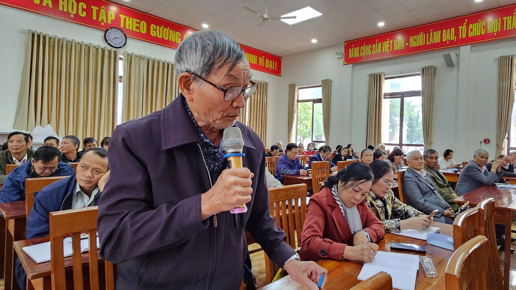 Đại biểu HĐND tỉnh và TP Đà Lạt tiếp xúc cử tri phường 9