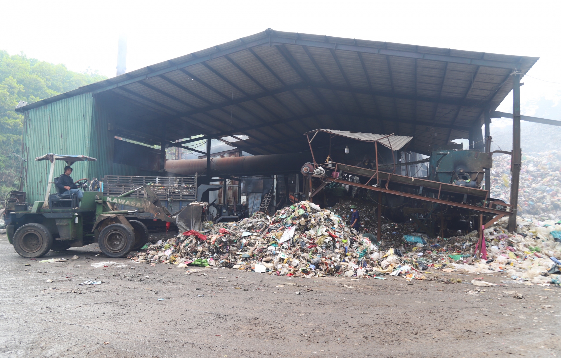 Nhà máy xử lý rác Bảo Lộc nợ hơn 800 triệu đồng tiền lương công nhân