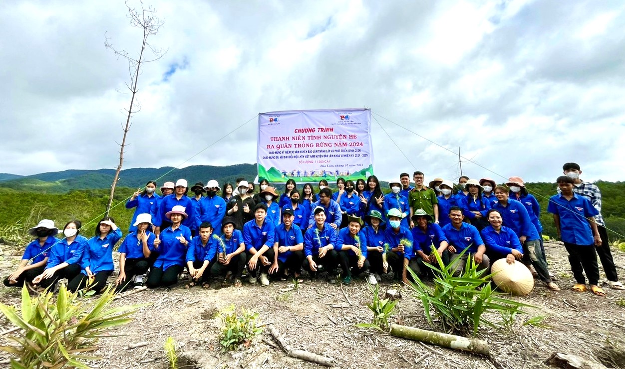 Chương trình trồng rừng được Huyện Đoàn Bảo Lâm triển khai hướng tới chào mừng, kỷ niệm 30 năm thành lập huyện