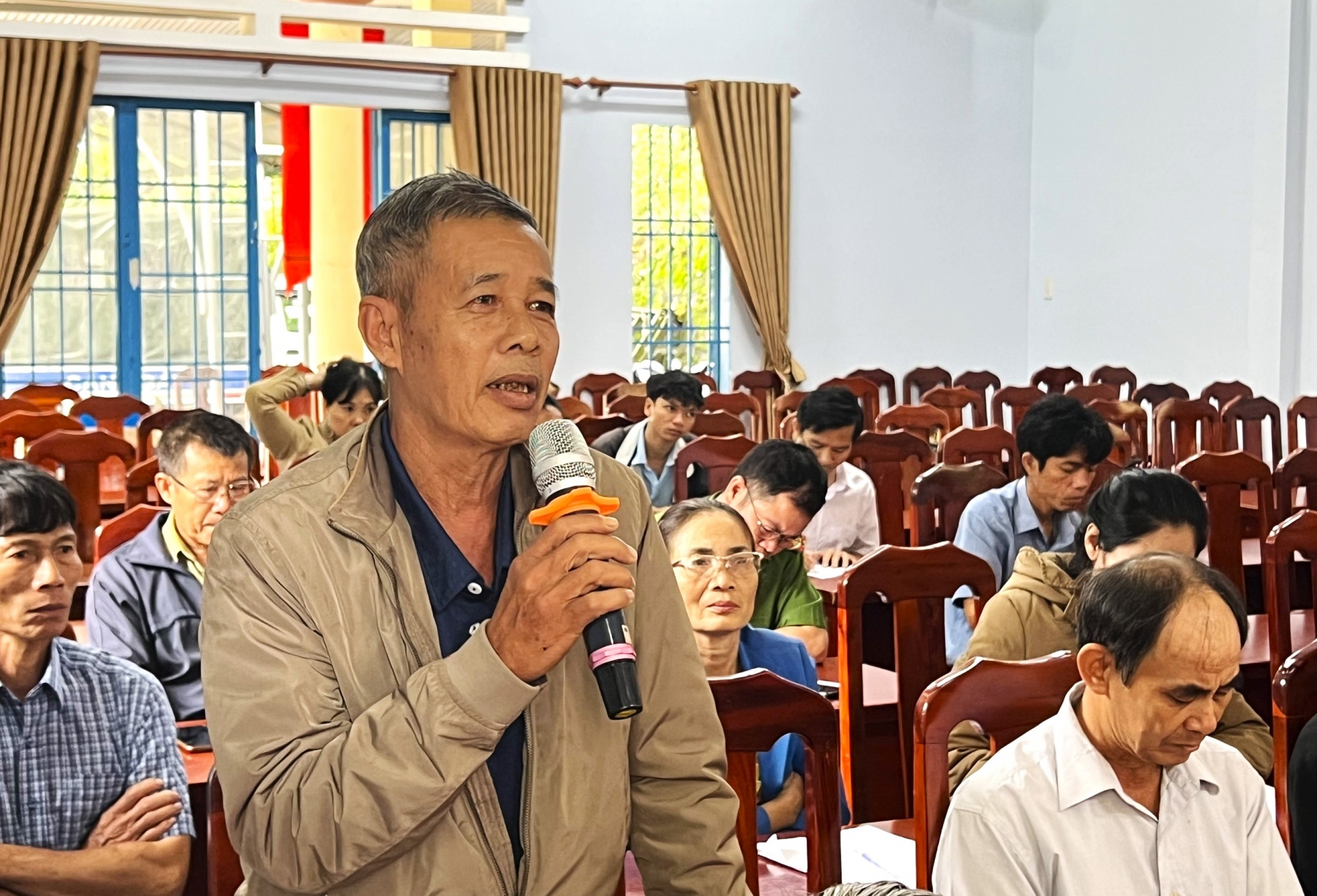 Cử tri xã Lộc Nam gửi gắm tâm tư, nguyện vọng đến các đại biểu HĐND tỉnh