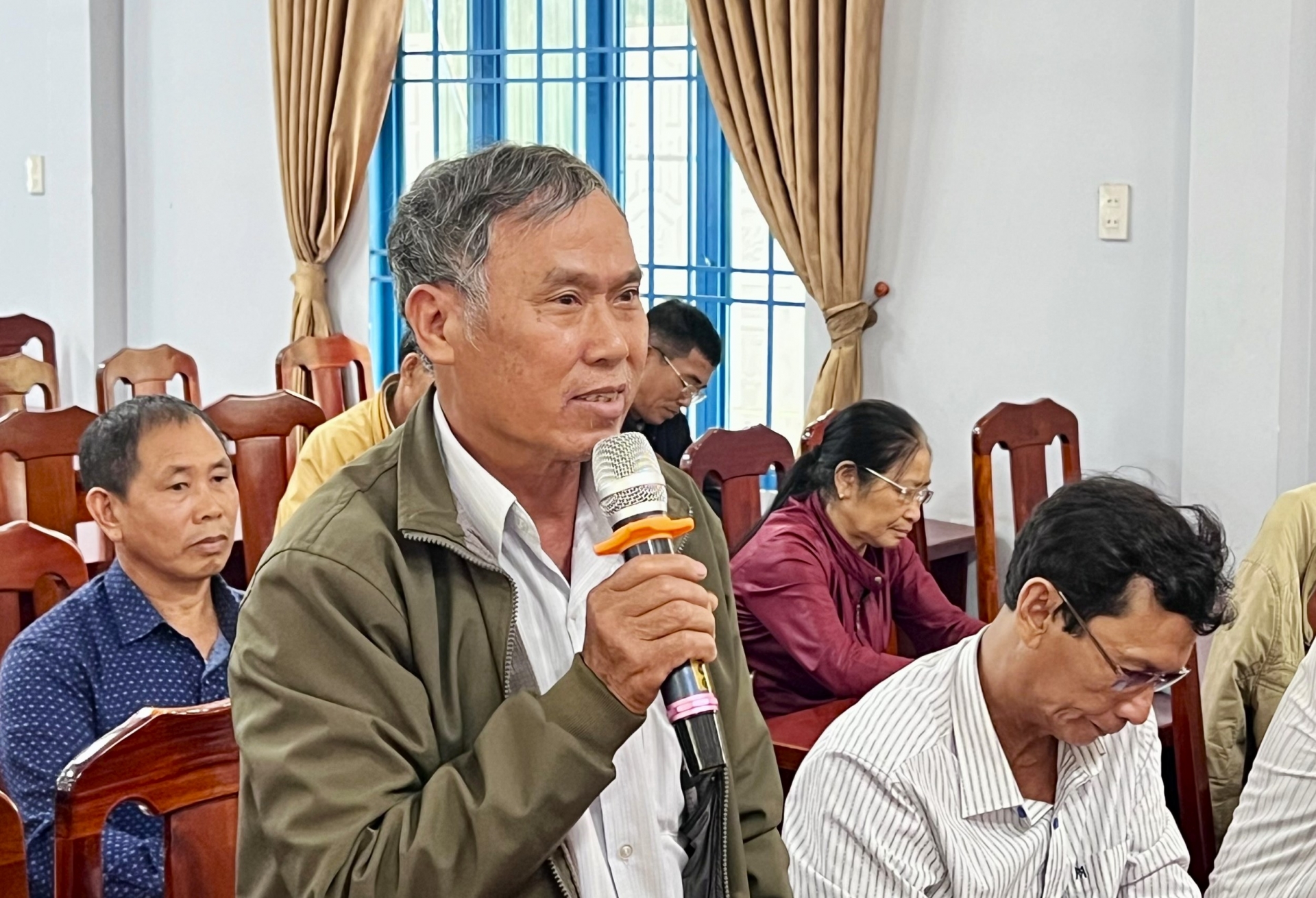 Cử tri xã Lộc Thành kiến nghị nhiều vấn đề trọng tâm đến các đại biểu HĐND tỉnh Lâm Đồng