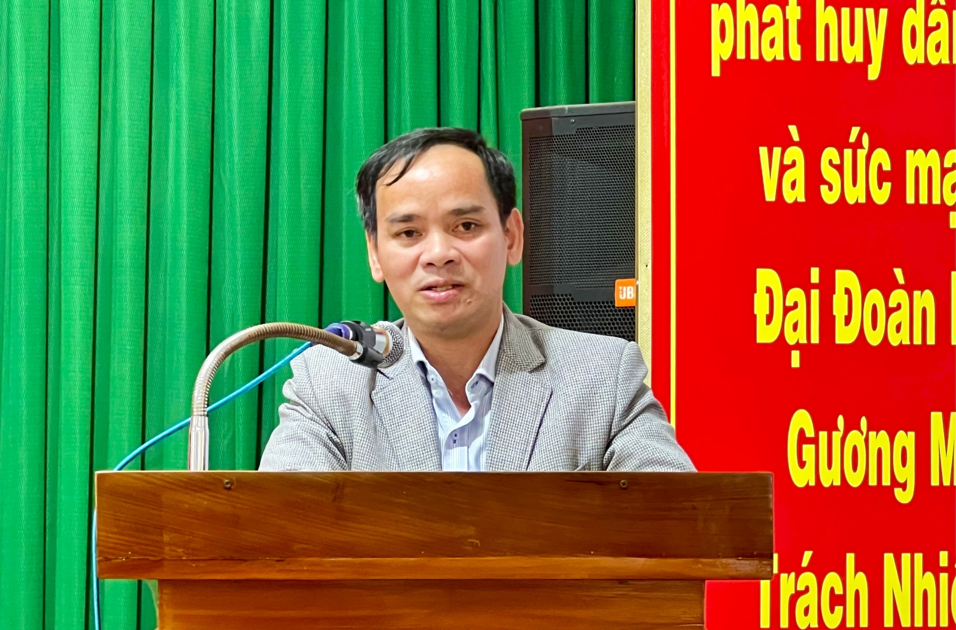 Ông Đa Cát Vinh - Chủ tịch Hội Nông dân tiếp thu, giải trình các kiến nghị của cử tri xã Lộc Thành thuộc thẩm quyền