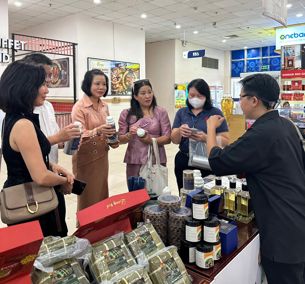 Giới thiệu nông sản Lâm Đồng đến với người tiêu dùng An Giang