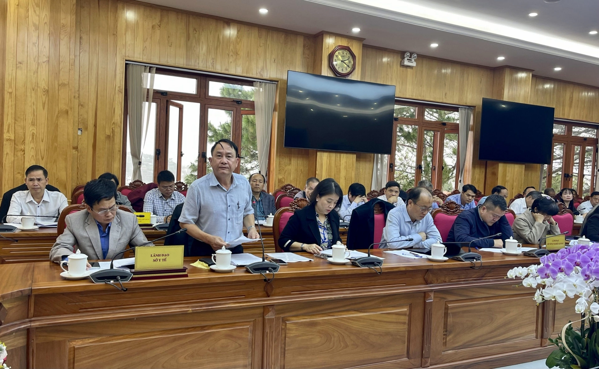 BSCKII Trịnh Văn Quyết -Phó Giám đốc Sở Y tế Lâm Đồng báo cáo tình hình SXH tại Lâm Đồng