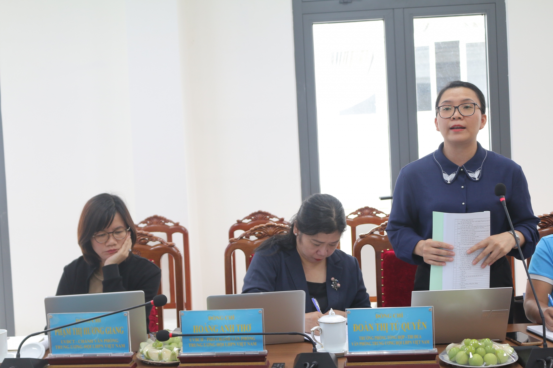 Thành viên Đoàn công tác Trung ương Hội LHPN Việt Nam đề nghị Hội LHPN tỉnh Lâm Đồng công tác nắm tình hình tư tưởng hội viên phụ nữ trong vùng DTTS