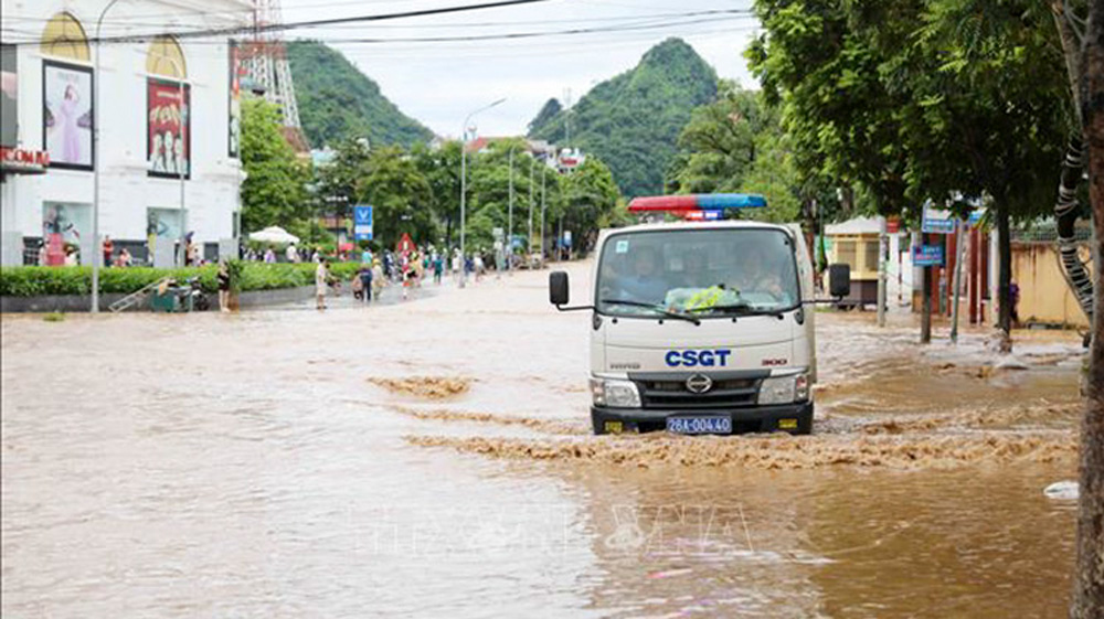 Mưa lớn gây ngập lụt tại thành phố Sơn La