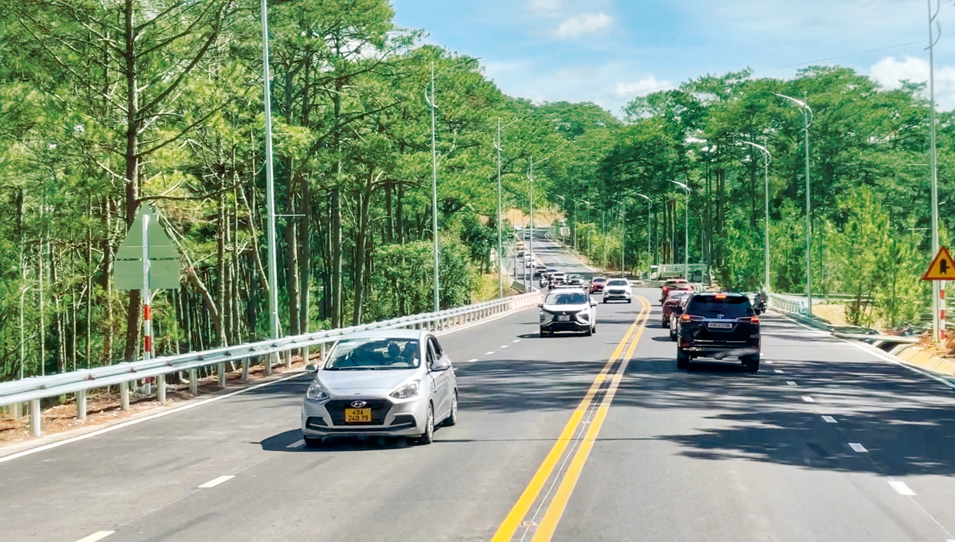 Theo Quy hoạch hệ thống du lịch thời kỳ 2021-2030, tầm nhìn đến năm 2045,
Lâm Đồng nằm trong định hướng phát triển và liên kết phát triển du lịch “Con đường xanh Tây Nguyên”
