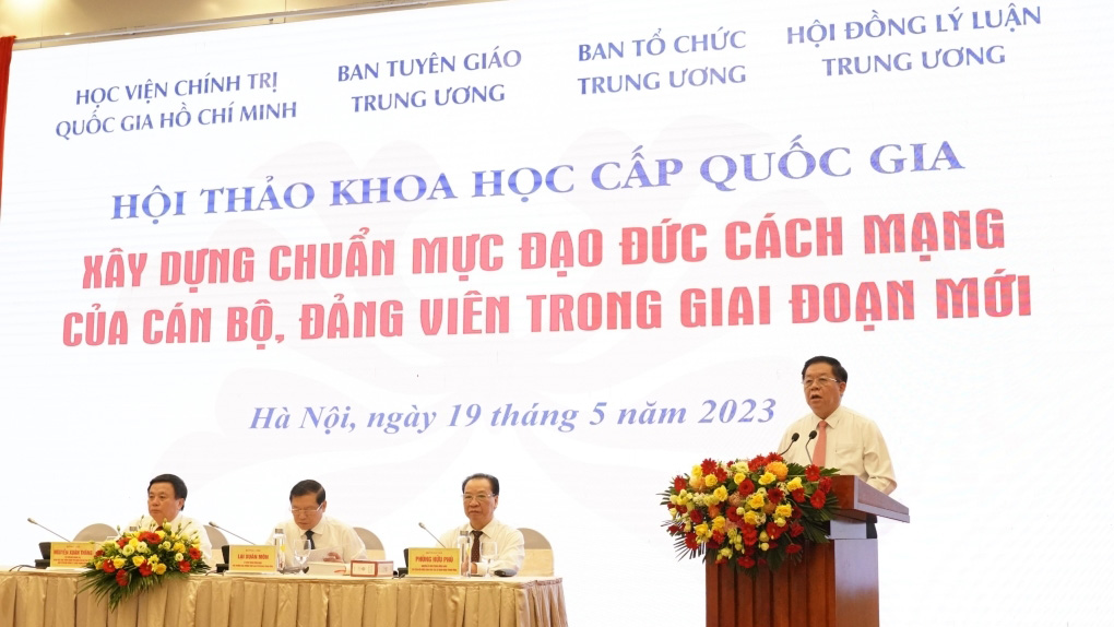 Đồng chí Nguyễn Trọng Nghĩa, Bí thư Trung ương Đảng, Trưởng Ban Tuyên giáo Trung ương phát biểu tại Hội thảo khoa học cấp quốc gia về xây dựng chuẩn mực đạo đức cách mạng của cán bộ, đảng viên trong thời kỳ mới diễn ra ngày 19/5/2023