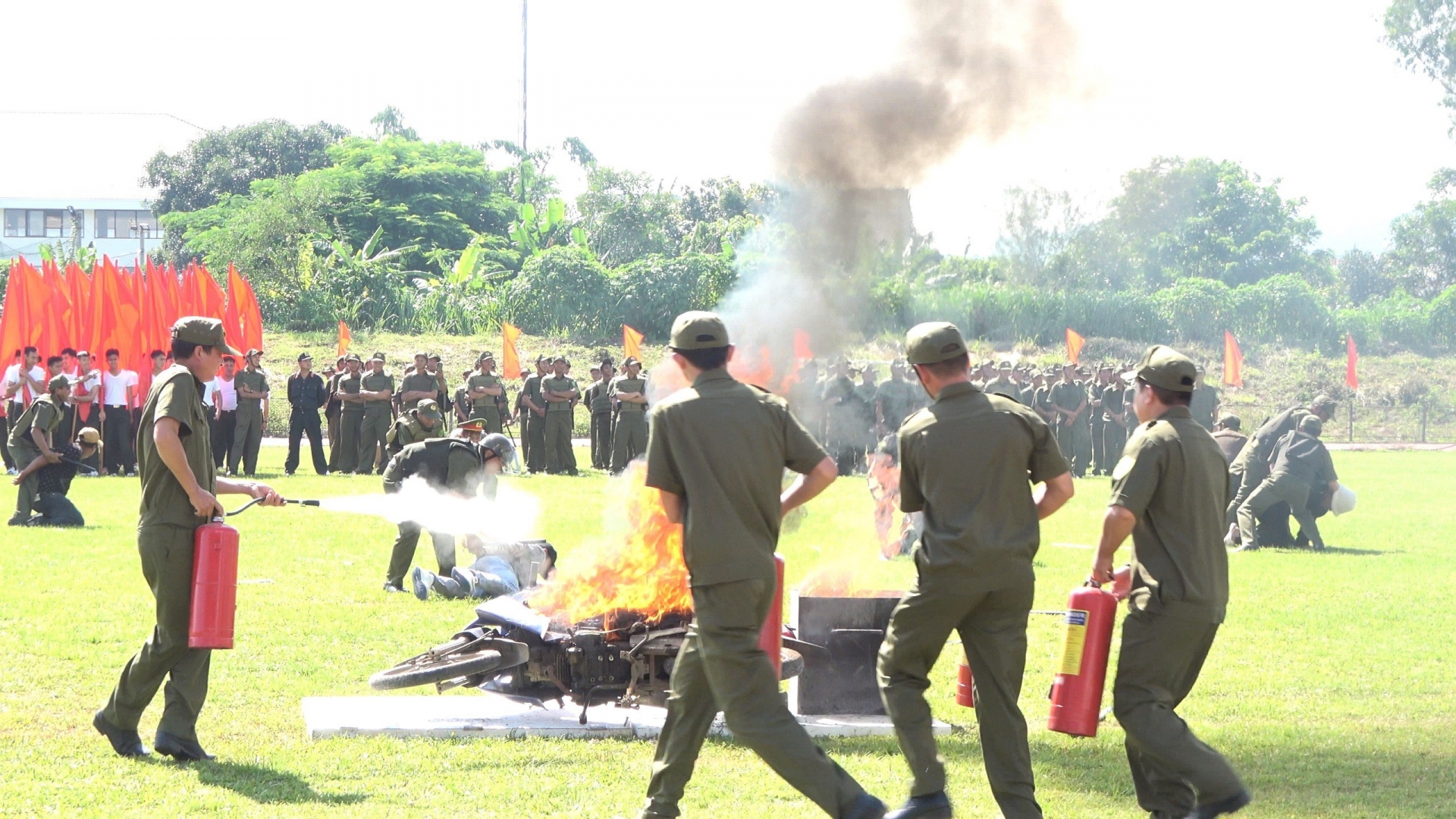Lâm Đồng ra mắt lực lượng tham gia bảo vệ an ninh trật tự ở cơ sở