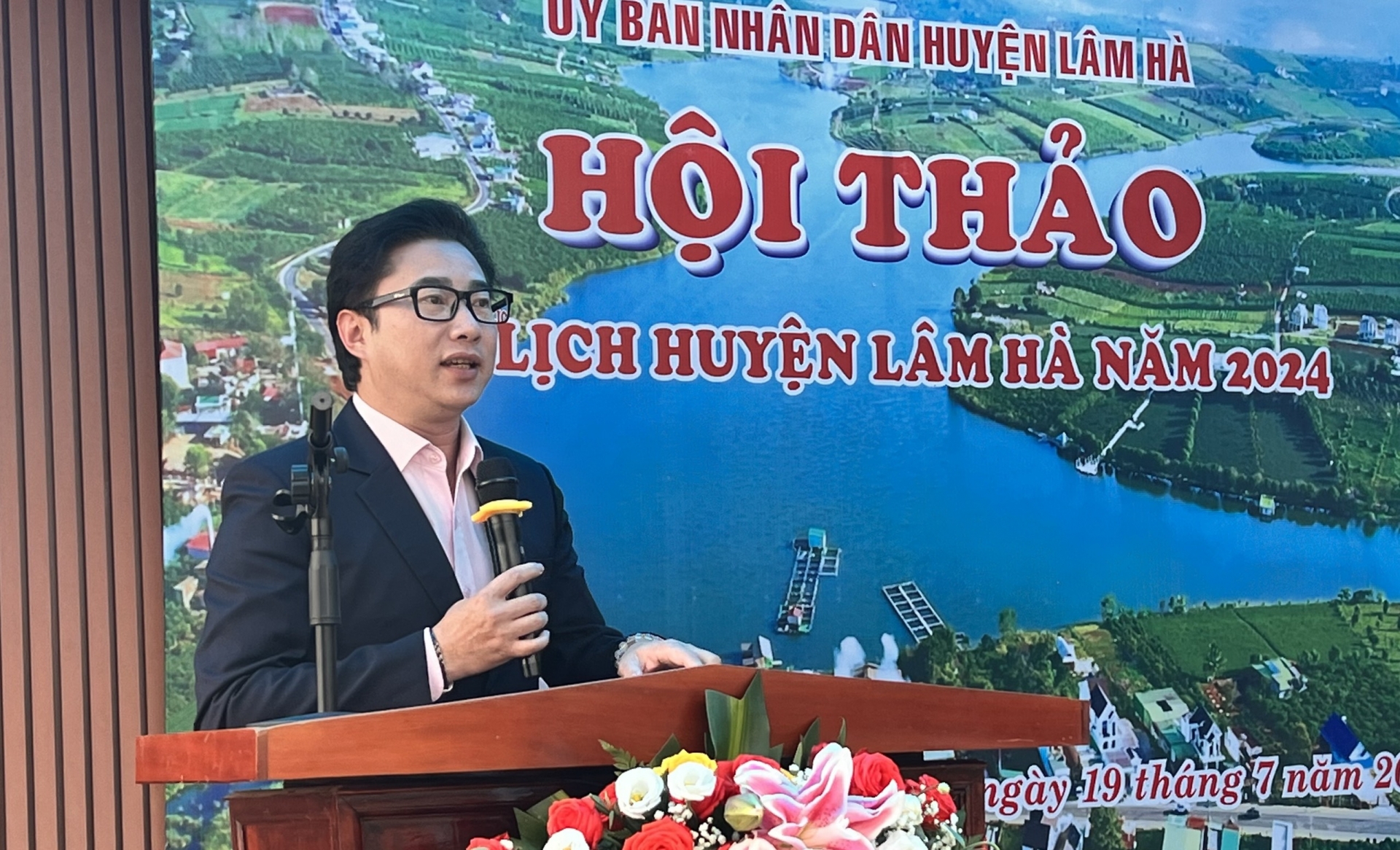 Ông Hoàng Ngọc Huy - Giám đốc Bảo tàng tỉnh Lâm Đồng phát biểu tại chương trình