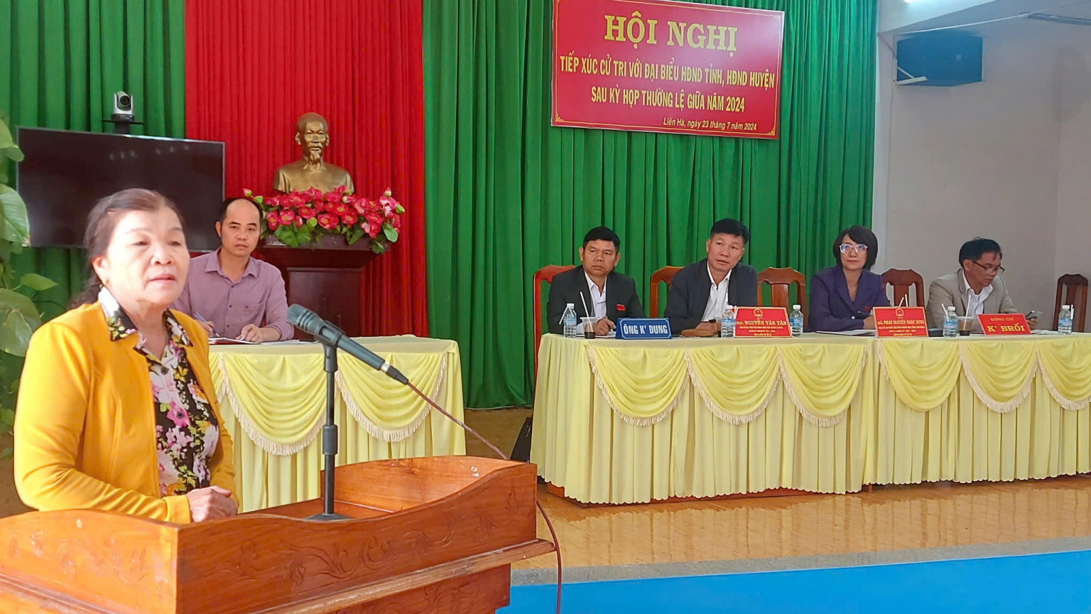 Các tổ đại biểu HĐND 2 cấp tiếp xúc cử tri tại huyện Lâm Hà sau kỳ họp giữa năm