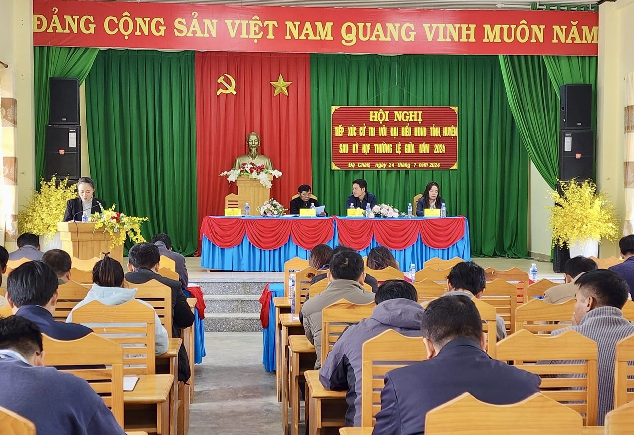 Tổ đại biểu HĐND tỉnh và huyện Lạc Dương tiếp xúc cử tri sau kỳ họp thường lệ giữa năm 2024