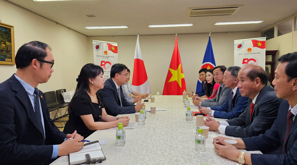 Chủ tịch UBND tỉnh Lâm Đồng thăm và làm việc với Đại sứ quán Việt Nam tại Nhật Bản