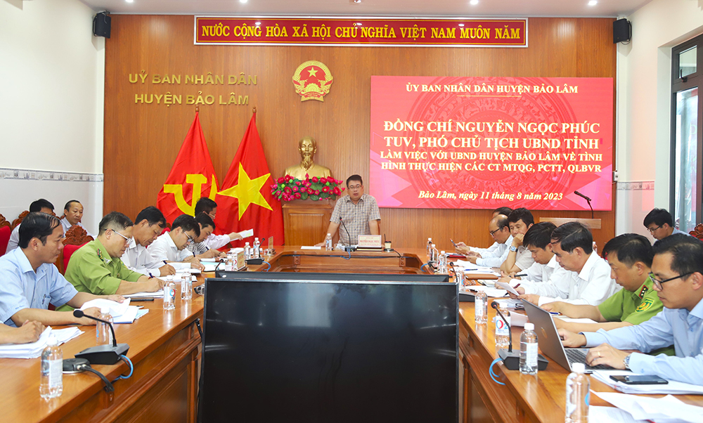 Phó Chủ tịch UBND tỉnh Lâm Đồng Nguyễn Ngọc Phúc làm việc với huyện Bảo Lâm