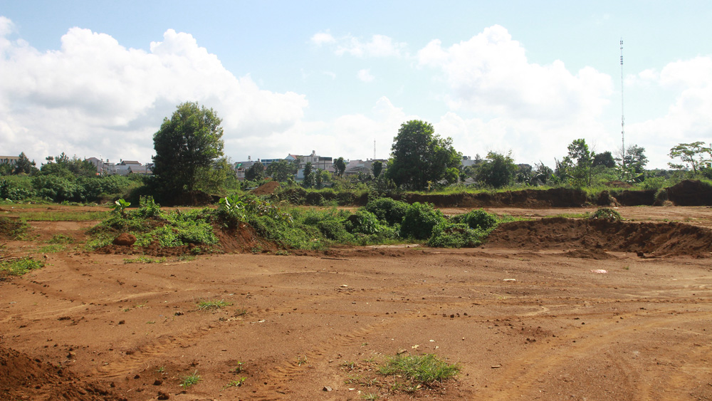 Bảo Lộc: Yêu cầu xử lý nghiêm tình trạng múc trộm đất công để bán