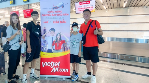 Tưng bừng chào mừng chuyến bay thẳng đầu tiên kết nối Đài Bắc với cố đô Huế