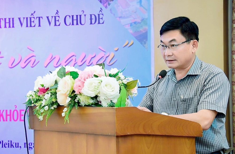 Nhà báo Huỳnh Kiên