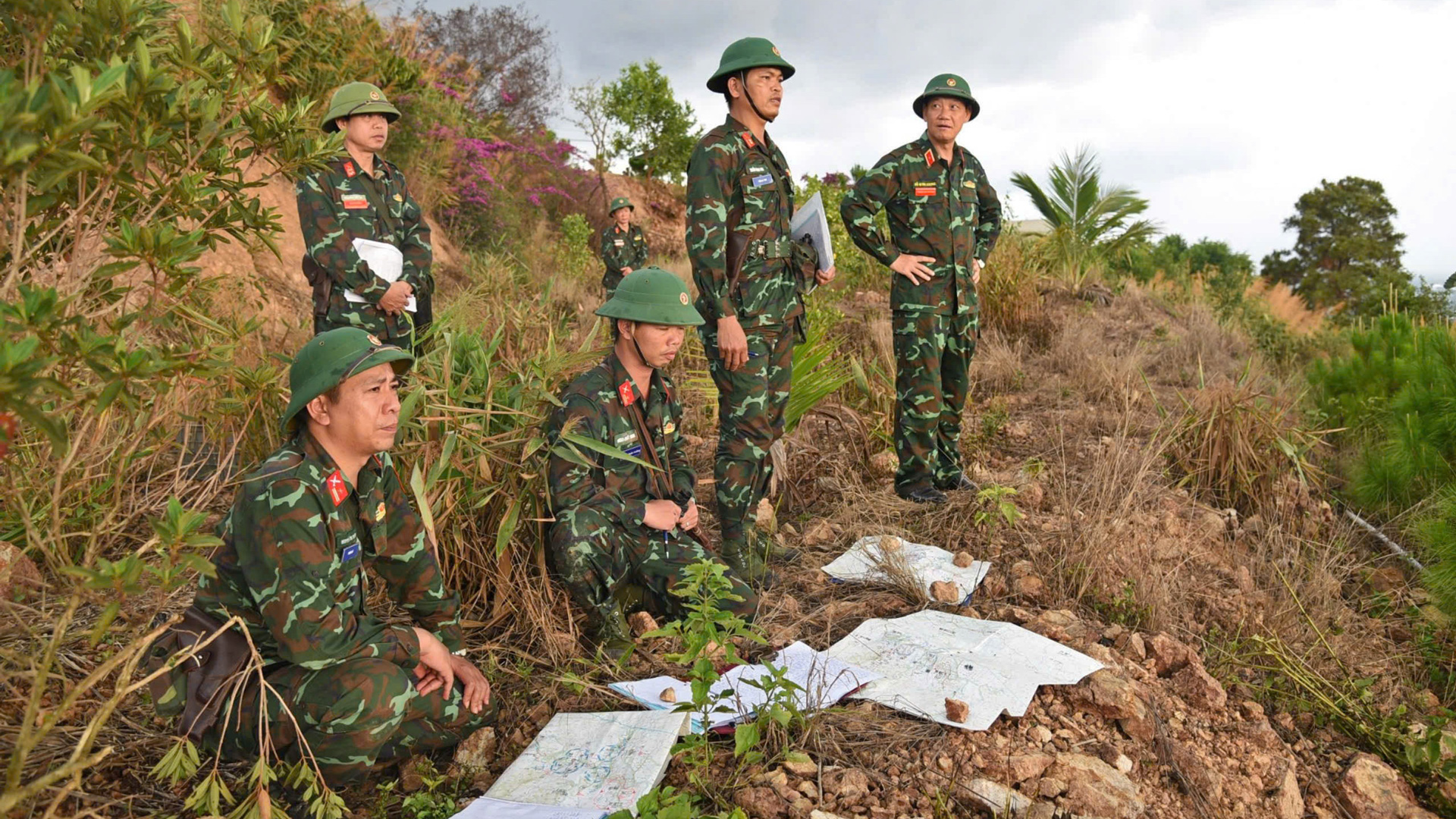 Lãnh đạo Học viện Lục quân kiểm tra các nội dung thực hành của học viên