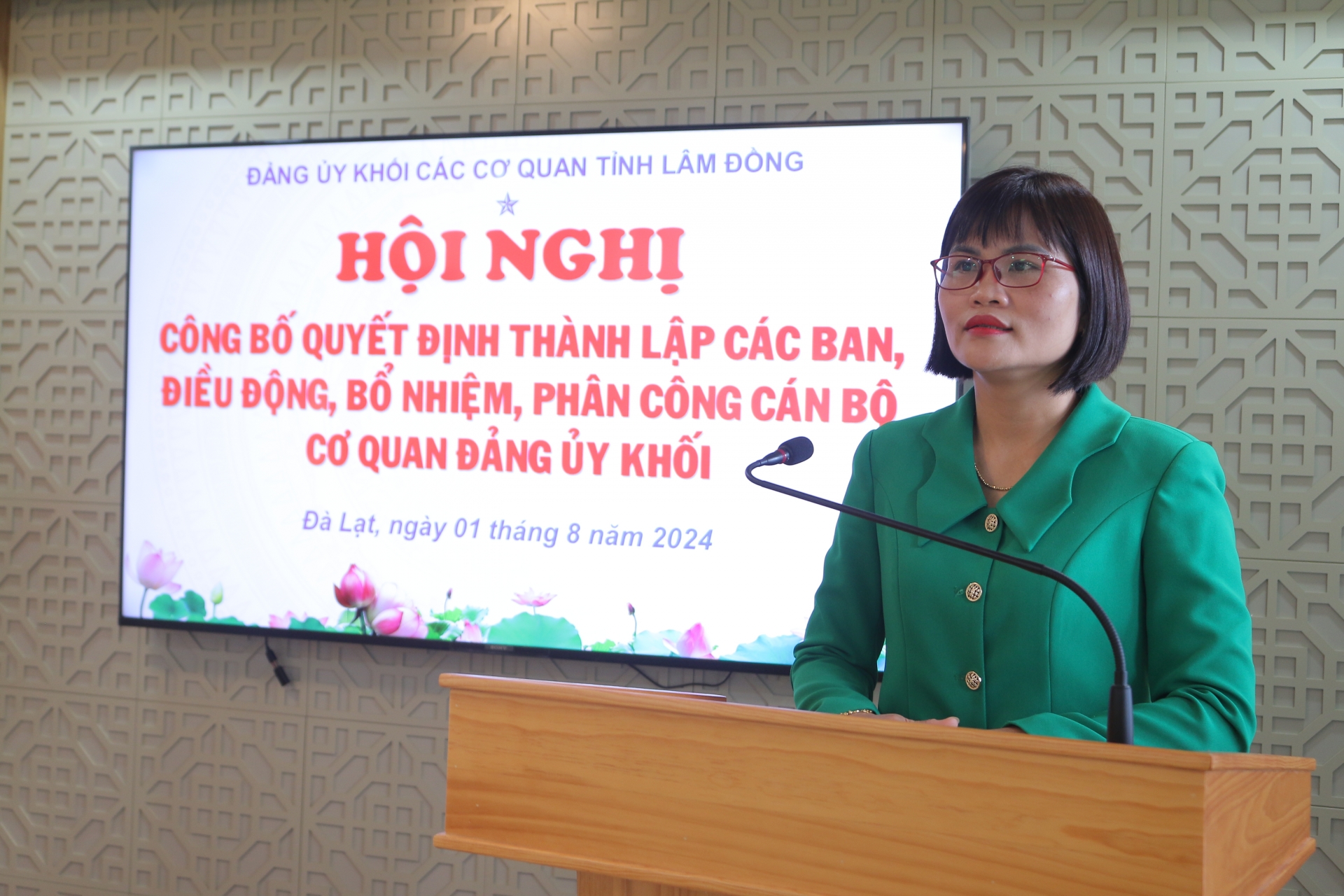 đồng chí Nguyễn Nga Oanh - Ủy viên Ban Thường vụ, Trưởng Ban Tổ chức Đảng ủy Khối các cơ quan tỉnh