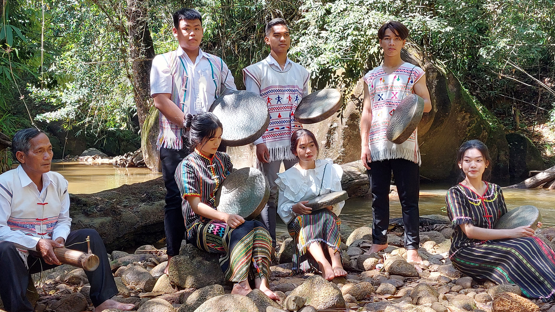 Nối mạch văn hóa đại ngàn 