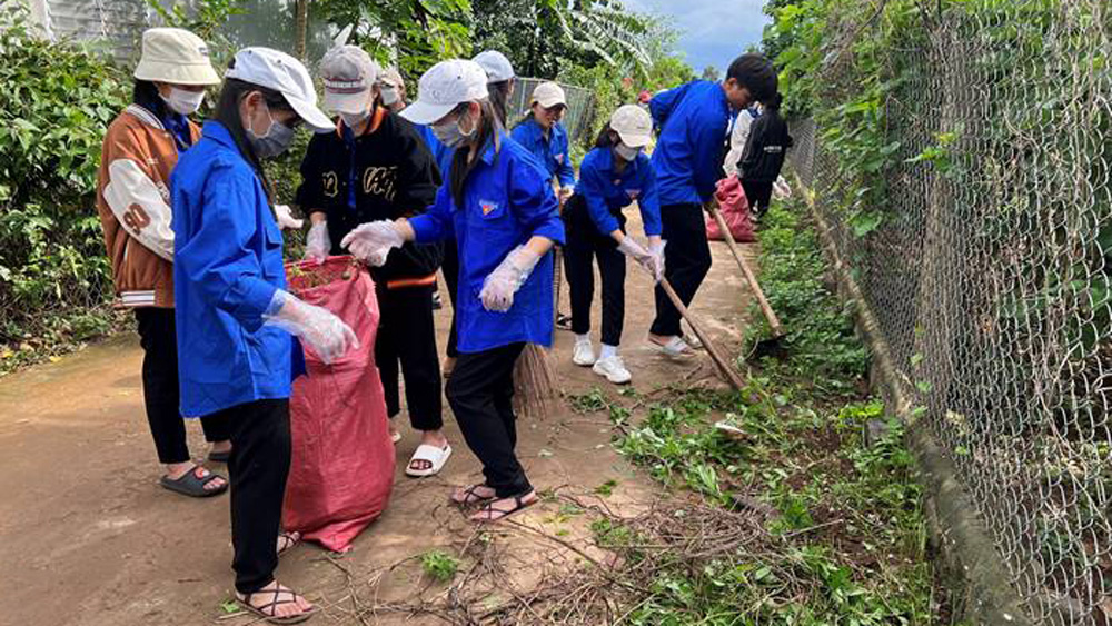 Công tác đoàn kết tập hợp thanh niên tôn giáo tại xã Bình Thạnh