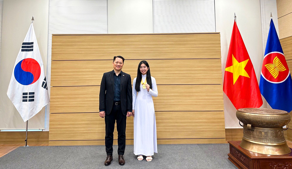Học sinh Trường THPT Chuyên Bảo Lộc giành Huy chương Vàng tại hai cuộc thi quốc tế