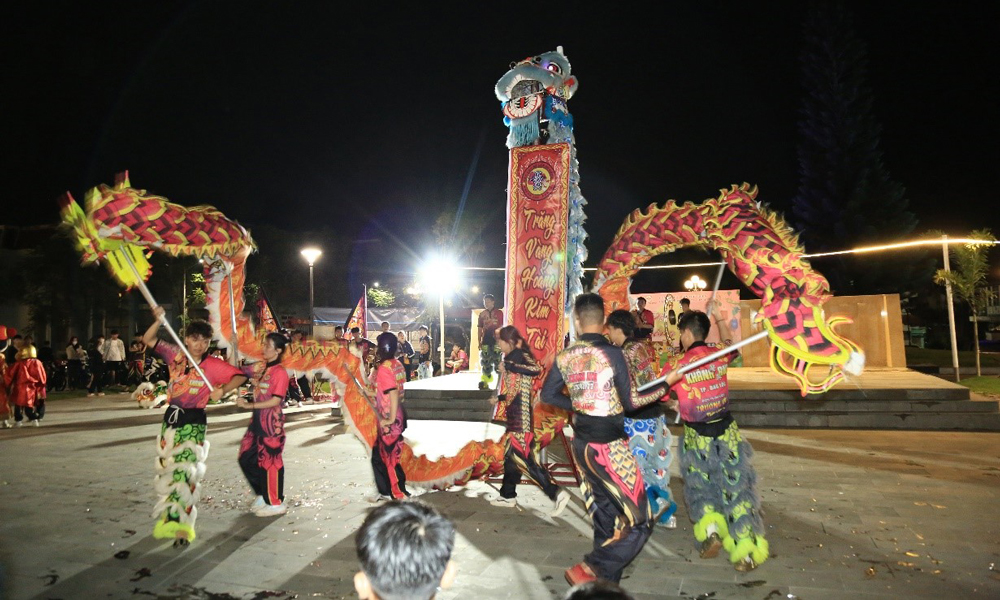 Múa rồng tại Bảo Lộc