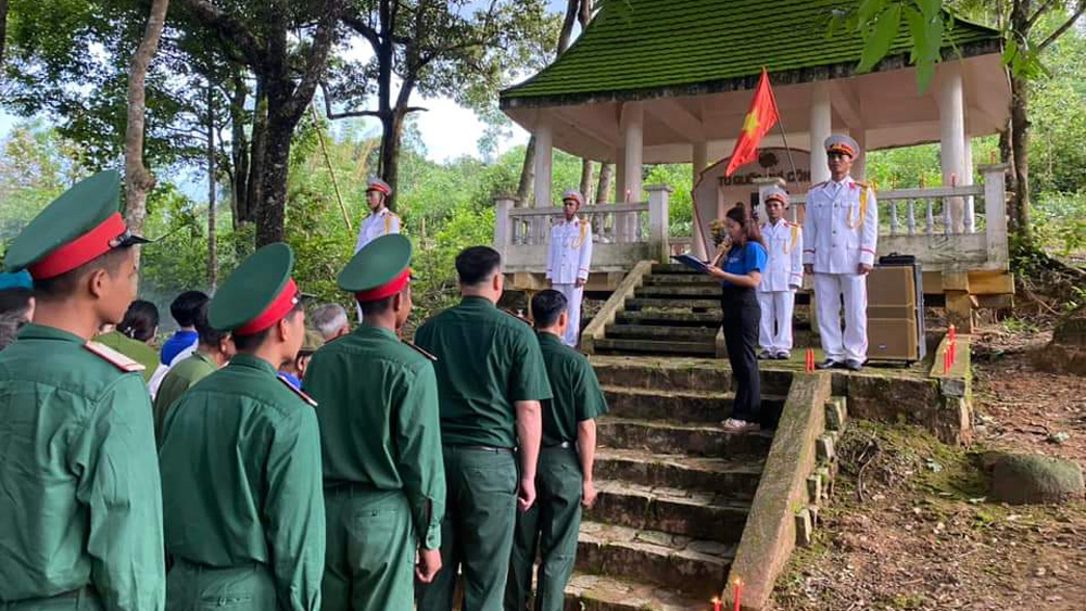 Đạ Huoai: Kỷ niệm 60 năm Ngày truyền thống Lực lượng vũ trang huyện
