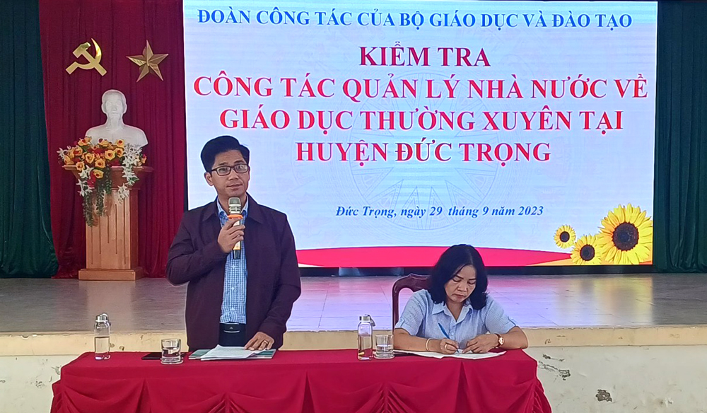 Ông Nguyễn Xuân Thủy - Phó Vụ trưởng Vụ Giáo dục thường xuyên, Bộ Bộ Giáo dục và Đào tạo, phát biểu