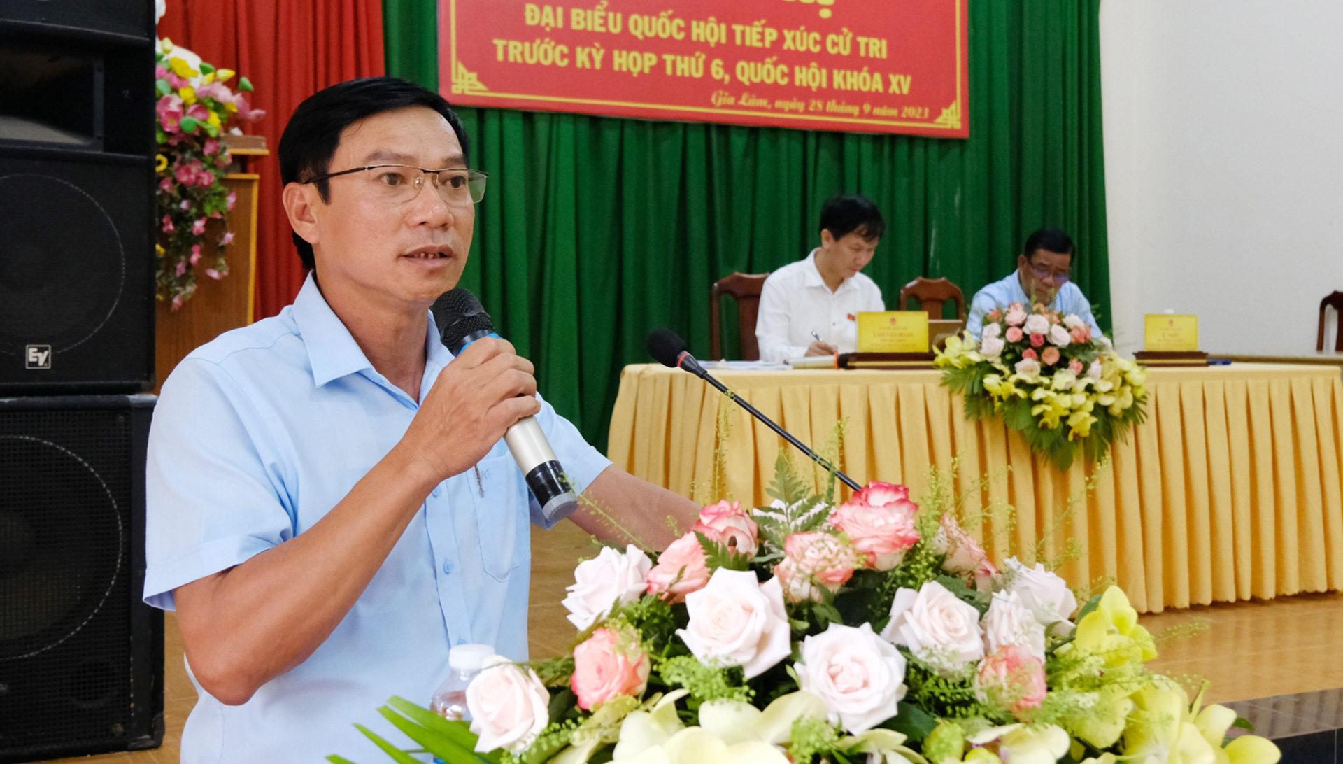 Ông Nguyễn Minh An – Phó Chủ tịch UBND huyện Lâm Hà giải trình một số vấn đề cử tri đặt ra
