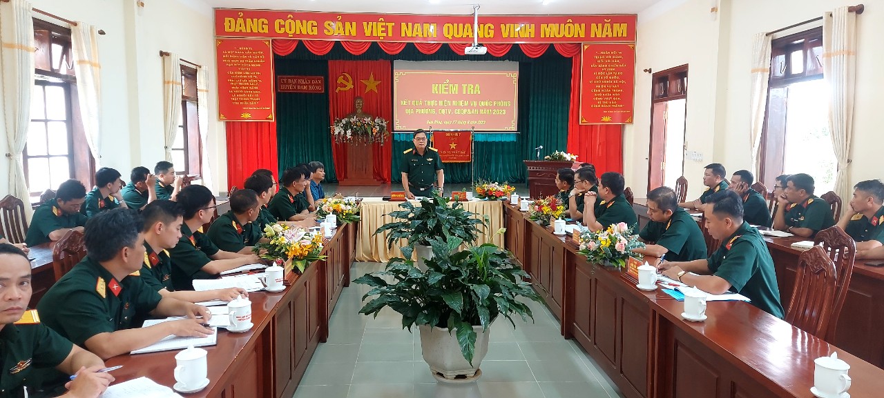 Đoàn công tác Quân khu kiểm tra kết quả thực hiện nhiệm vụ quốc phòng tại huyện Đam Rông