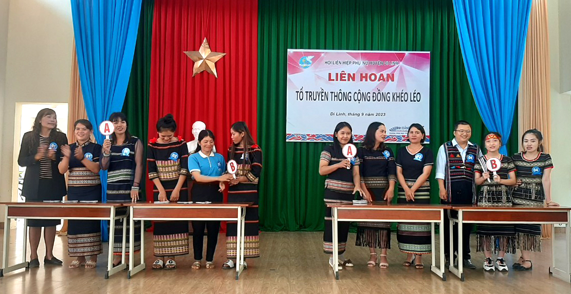 Phụ nữ vùng dân tộc thiểu số huyện Di Linh tham gia công tác xã hội