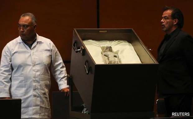 Mẫu vật được cho là của người ngoài hành tinh được trưng bày trong phiên điều trần tại Quốc hội Mexico