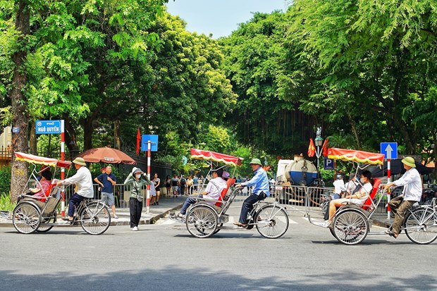 Phía Đông Bắc Bộ và Thủ đô Hà Nội ngày nắng, có nơi nắng nóng