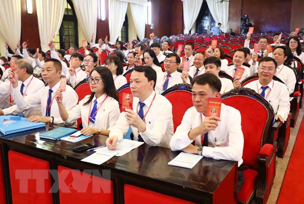 Đoàn đại biểu Công đoàn TTXVN biểu quyết thông qua danh sách Đoàn Chủ tịch, Đoàn Thư ký, Ban Thẩm tra tư cách đại biểu dự Đại hội