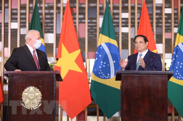 Thủ tướng Phạm Minh Chính và Tổng thống Brazil Lula da Silva thông báo về kết quả cuộc hội đàm