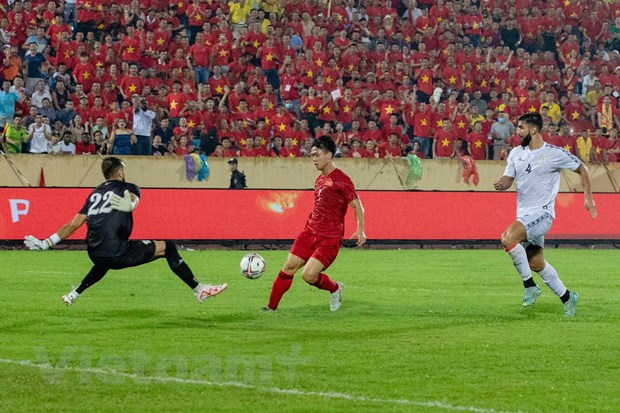 Công Phượng ghi bàn giúp Đội tuyển Việt Nam đánh bại Palestine