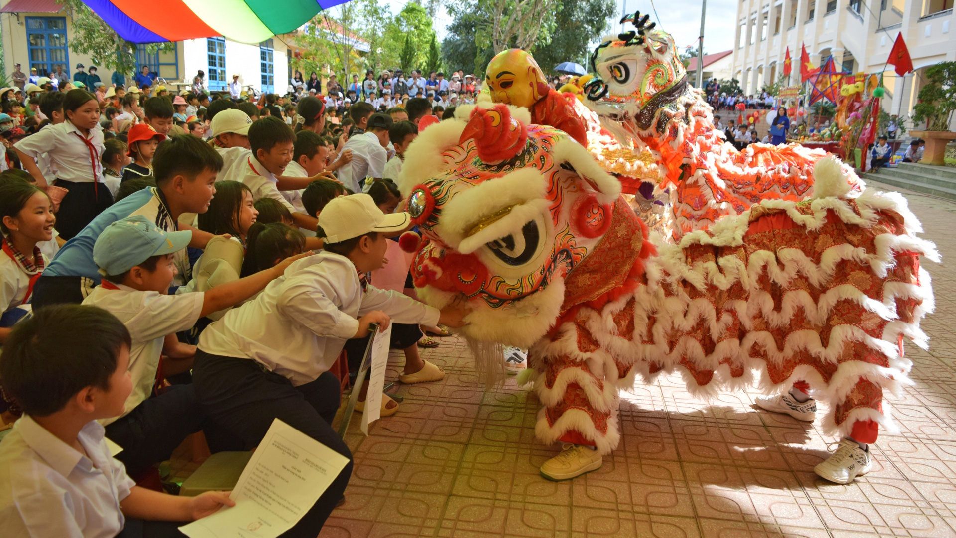 Đức Trọng: Tổ chức Chương trình Lồng đèn thắp sáng ước mơ