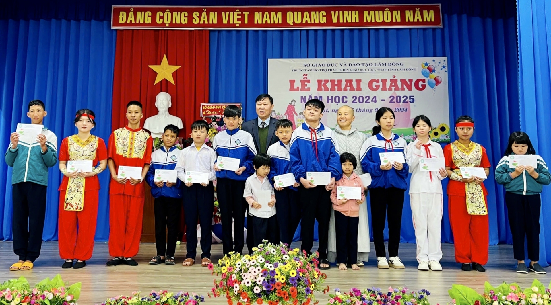 học sinh của Trung tâm hỗ trợ phát triển giáo dục hòa nhập Lâm Đồng